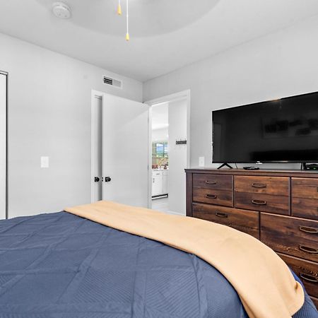Walk-In, No Stairs Condo, Pets Welcome, 4 Mins To Silver Dollar City, 14 Mins To Ball Park Of America, Amazing Ozark Mountian Views Бренсон Екстер'єр фото
